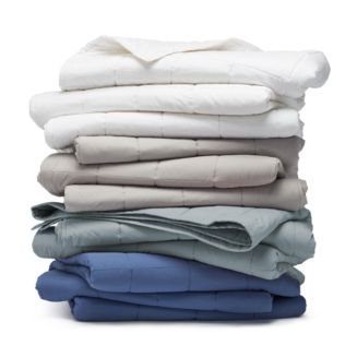 Best-Comforters-To-Keep-You-Warm-All-Winter-Long-Coyuchi-Organic-Cotton-Comforter