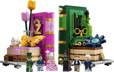 Glinda & Elphaba Bookends 75691 | Wicked | Buy online at the Official LEGO® Shop US