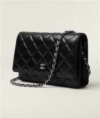Classic wallet on chain - Lambskin, black — Fashion | CHANEL
