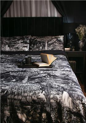 Boudicca Bedding Set (US King) – Disturbia