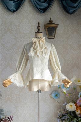 Berry Scent, Classic Lolita Chic Casual Puffy Sleeves Semi Transparent Blouse and Jabot