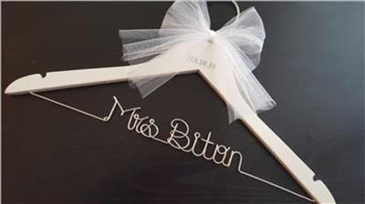 Wedding Hanger With Date / NAME Hanger/ Mrs. Hanger / Wedding - Etsy