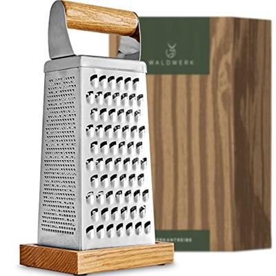 WALDWERK Premium Grater with Etched Stainless Steel Blades - Grater for Kitchen with Oak Wood Base - Box Grater with 4 Sides for Parmesan Cheese, Vege