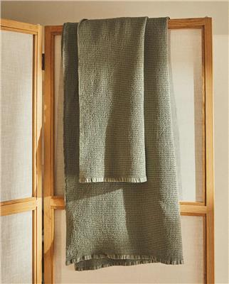 WAFFLE-TEXTURE TOWEL - TOWELS - BATHROOM | Zara Home Canada