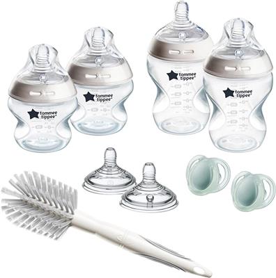 Tommee Tippee Natural Start Newborn Starter Set, 150 ml and 260 ml Anti-Colic Baby Bottles, Medium-Flow, Breast-Like Teats for a Natural Latch, Self-S
