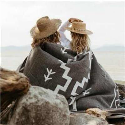 Mojanda Zapotec Reversible Blanket // Grey/Cream - Wylde Brigade