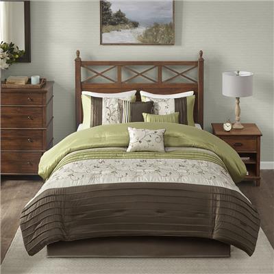 Madison Park Belle 7-piece Comforter Set with Throw Pillows