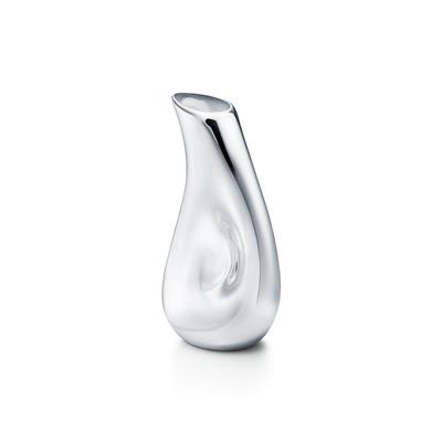 Elsa Peretti® Teardrop carafe in sterling silver | Tiffany & Co.