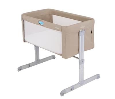 Graco Sweet2Sleep Bedside Bassinet/Crib keeping baby close to you with easy-access side rail, 11 height adjustments, 4 tilt positions and with carryba