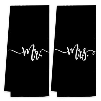 Voatok Mr. & Mrs.Minimalist Black Bath Towel, Couples Gifts Set of 2 Decorative Towels,Gifts for Husband Wife Newlyweds