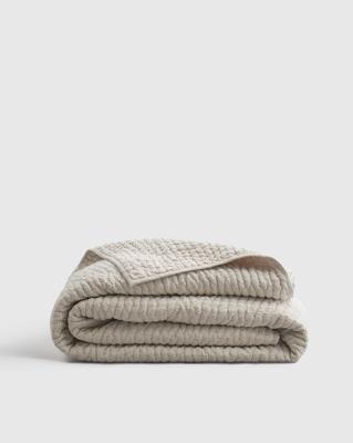 European Linen Cotton Stitch Quilt in Natural