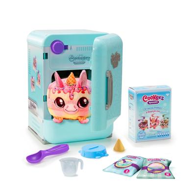 Cookeez Makery Freezy Cakez Playset, Scented interactive plush. - Walmart.ca