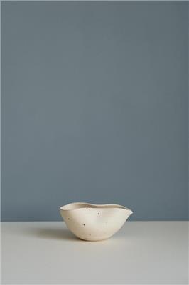 Matt White Pouring Bowl by Ellen Pearce-Davies - Pophams Home