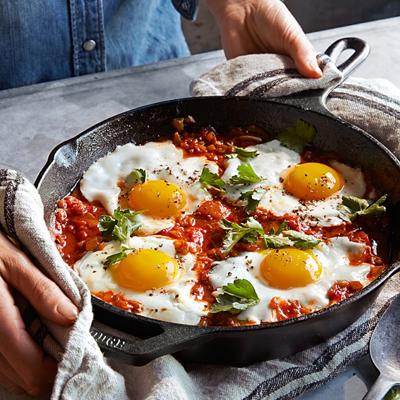 Lodge Seasoned Cast Iron 7-Piece Skillet Cookware Set | Williams Sonoma