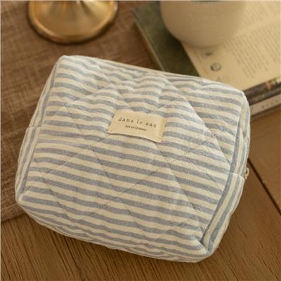 Dans le sac - Pochette matelassée en coton biologique - Rayé bleu