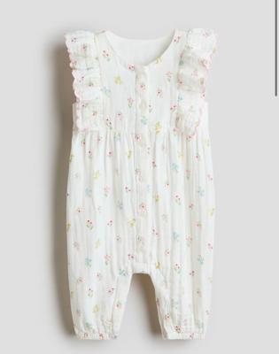 Light pink Frilled muslin romper suit for kids | H&M GB