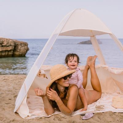 Lozi & Gabe: Baby beach tents, pop-up sun shelters