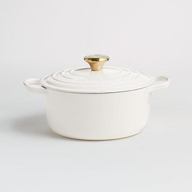 Le Creuset ® Signature 4.5-Qt. Cream Enameled Cast Iron Round Dutch Oven