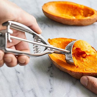 Large Scoop - Shop | Pampered Chef Canada Site
