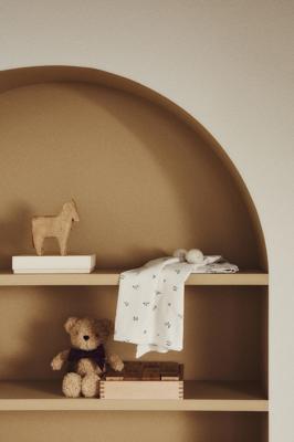 Cream/Floral Pointelle-knit baby blanket at H&M Home | H&M GB
