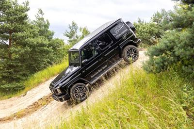 4x4 Driving Experience at Mercedes-Benz World - Virgin Experience Days