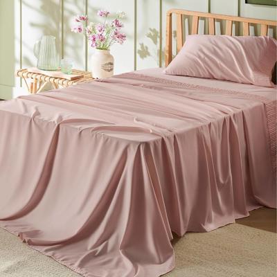 Amazon.com: Bedsure Queen Sheet Set - 4 Pieces Soft Queen Size Sheets - Breathable & Cooling - Hotel Luxury - Easy Care Polyester Microfiber Cute Bedd