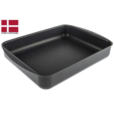 Scanpan – Ergonomic Stratanium Non-Stick Roaster LARGE 44x32x7.5cm 7Ltr (Made in Denmark) – Victorias Basement