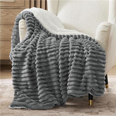 Bedsure Sherpa Fleece Throw Blanket - Thick Blanket, Dark Grey, 150x200cm | Fluffy Blanket for Winter, Super Soft, Cosy, Thick and Warm, Family and Pe