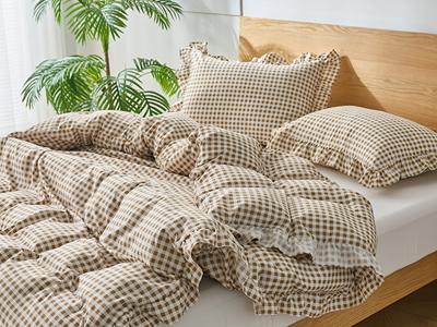 Amazon.com: kisswish Gingham Duvet Cover Queen Size, 3 Pieces Soft Breathable Microfiber Plaid Duvet Cover with Zipper Closure & 2 Pillow Shams, Ruffl
