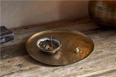 Oorja Round Tray - Brass-nkuku – Nkuku