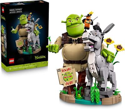 Amazon.com: LEGO Shrek: Shrek, Donkey & Puss in Boots 72423 | Collectible Building Set for Adults, Ages 18+, Movie Display for Bedroom or Book Shelf,
