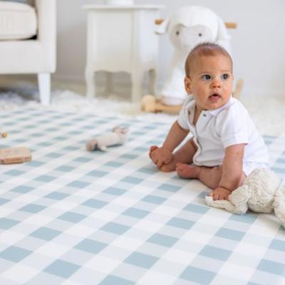 Gingham Round Play Mat - Dusty Blue – Munchkin & Bear