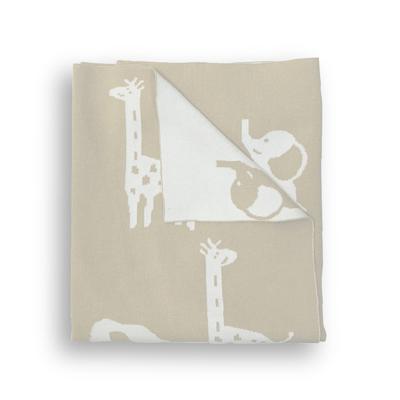 Jacquard Reversible Blanket on Wooden Hanger – piccolo bambino