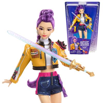 KPop Demon Hunters HUNTR/X Rumi Fashion Doll in Removable Look with Themed Movie Accessories - Walmart.ca