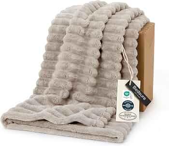 Amazon.com: Bedsure GentleSoft White Throw Blanket for Couch - Christmas Thanksgiving Decorations for Home Room Decor, Cozy Fleece Blanket, Christmas